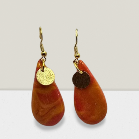 Desert Glow Teardrop Earrings – Amber Swirl Resin with Gold Disc Charm
