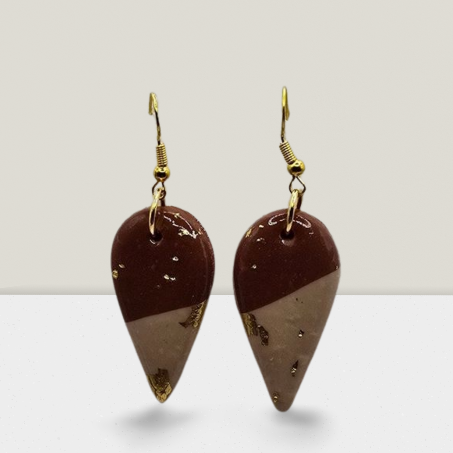 Mocha Gold Teardrop Earrings – Elegant Two-Tone Resin Drops